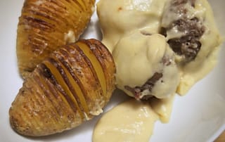 Roasted-Potatoes-and-Meatballs-with-Gravy-cover
